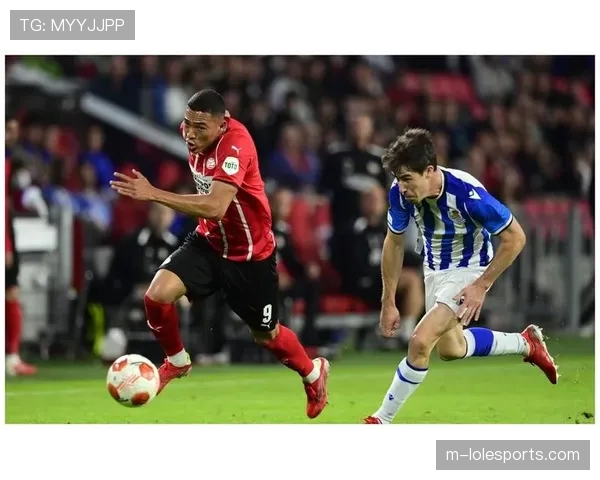 聚焦格拉纳达门将：马克西米亚诺单场完成9次扑救，赛后分析个人应对传中球的选位调整。